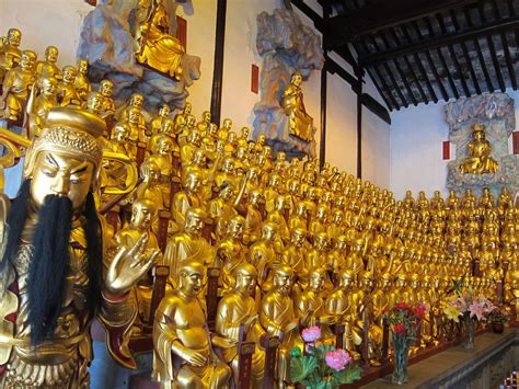 Longhua Temple and Martyrs Cemetery, Shanghai - Ferreting Out the Fun