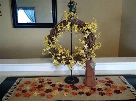 Diy No Sew Burlap Table Runner With Tassels Sunshine And Munchkins