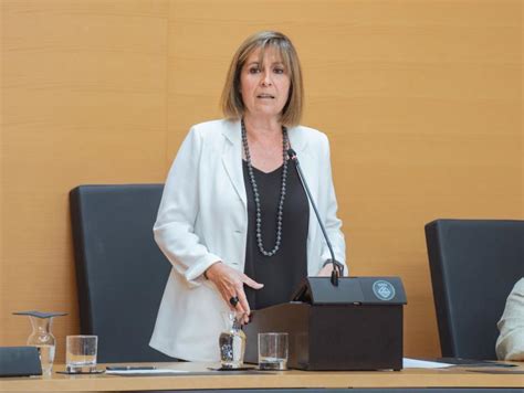 Agre comiat de Núria Marin a alcaldessa de lHospitalet Emili