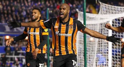 Óscar Estupiñán anotó en la victoria del Hull City contra el Birmingham