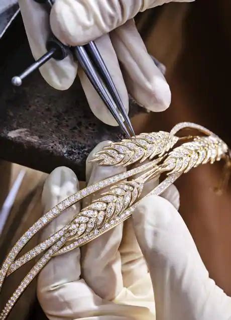 Las Impresionantes Joyas De Chaumet Que Se Inspiran En Las Tiaras De