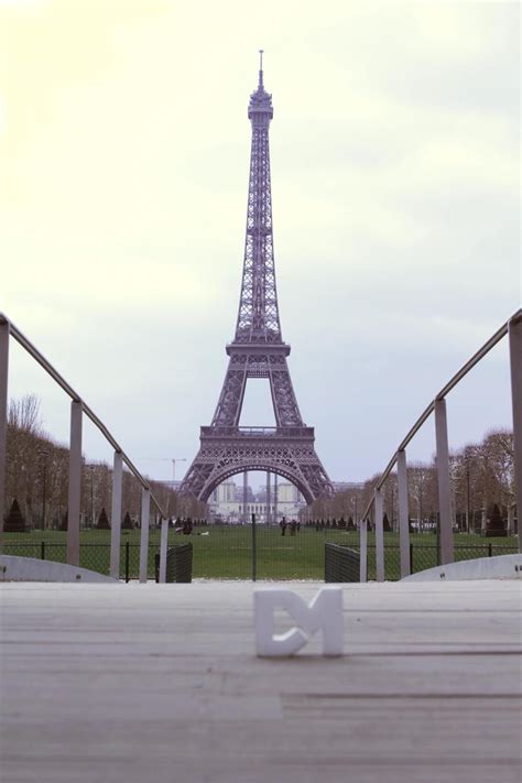 Torre Eiffel Inicialmente Nombrada Torre De 330 Metros Es Una