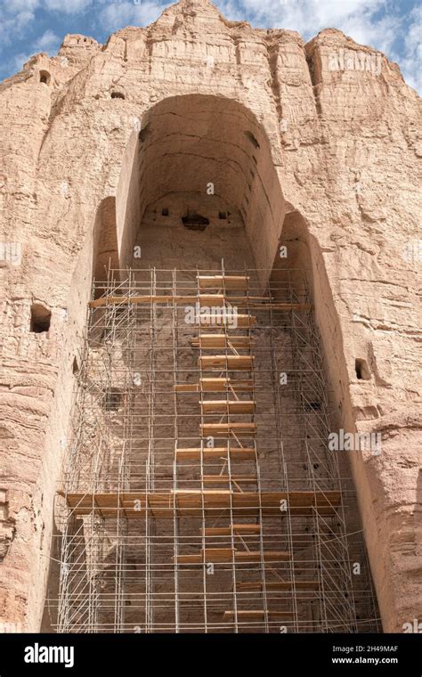 The Buddhas Of Bamiyan Valley Afghanistan Stock Photo Alamy