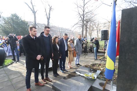 Gradona Elnik Fuad Kasumovi Poru Io Bosna Je Bila I Bit E