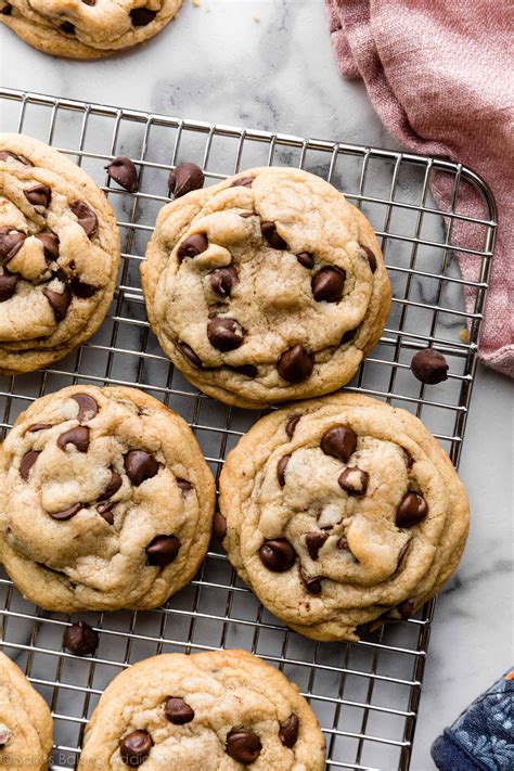 Learn How To Make Soft And Chewy Chocolate Chip Cookies Using A Popular