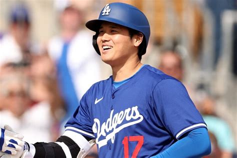 「なんてこった 」大谷翔平がみせた新儀式“頭コツン”にファン沸く！適時打後に真顔でパフォ「やっぱり可愛い」「お茶目ですよね」 The Digest