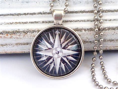 Maritim Necklace In Silver With Lovely Compass Motif Navigation Seafaring Necklace Man