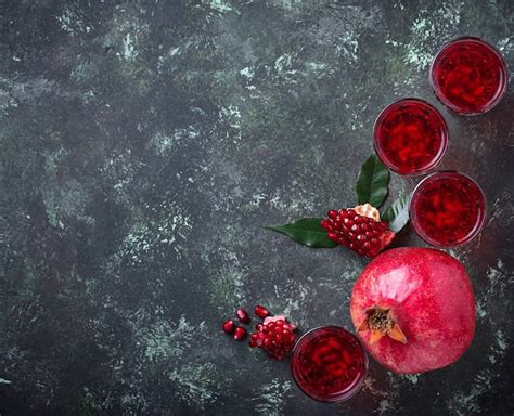 Premium Photo Glasses Of Fresh Pomegranate Juice