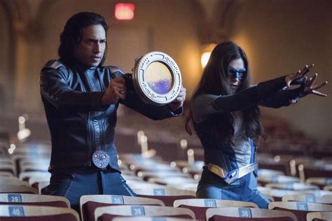 Supergirl Season 5 Episode 1 Jesse Rath As Brainiac 5 And Nicole