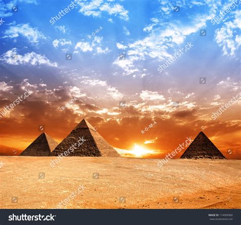 Egypt Pyramid Historic Buildings Panorama Stock Photo 114904960