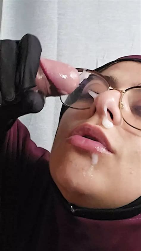 Blasphemy Muslim Pussy Full Wet On My Rug Mia Niqab Amateur Amateur Porn XHamster