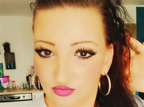 Sie sucht Ihn für Sex in Stuttgart DirtyKontakt