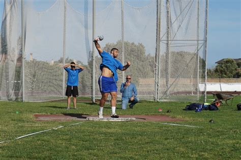 Il Reggino Riccardo Ferrara Campione Del Lancio Del Peso Under 23 I