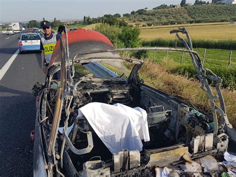 Incendio A14 Oggi Misano Muore Carbonizzato Nella Sua Auto