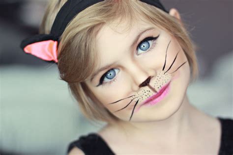 Med Tech. Запись со стены. | Halloween makeup for kids, Cat halloween makeup, Cat makeup for kids