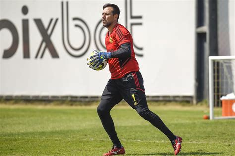 Netfla Oficial on Twitter Flamengo não vai tentar segurar Diego Alves