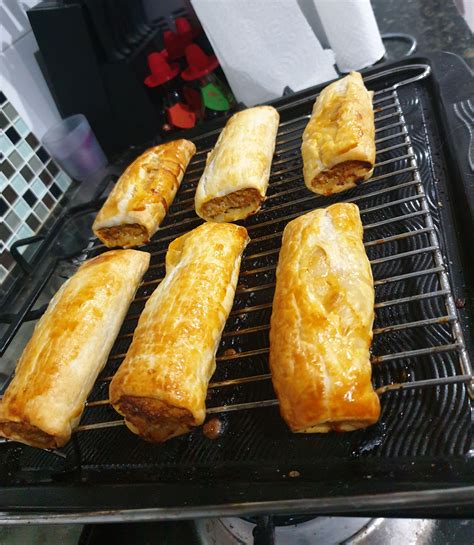 Spicy Pork And Apple Sausage Rolls Bunch