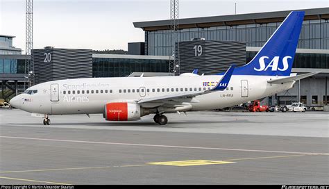 LN RRA SAS Scandinavian Airlines Boeing 737 783 WL Photo By Martin