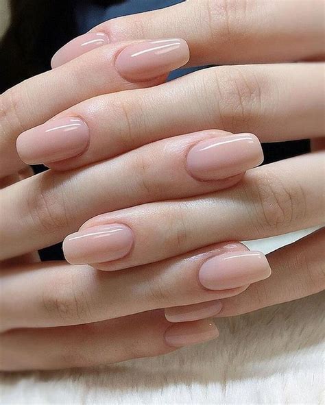 Comment choisir un vernis à ongles nude selon la couleur de votre peau