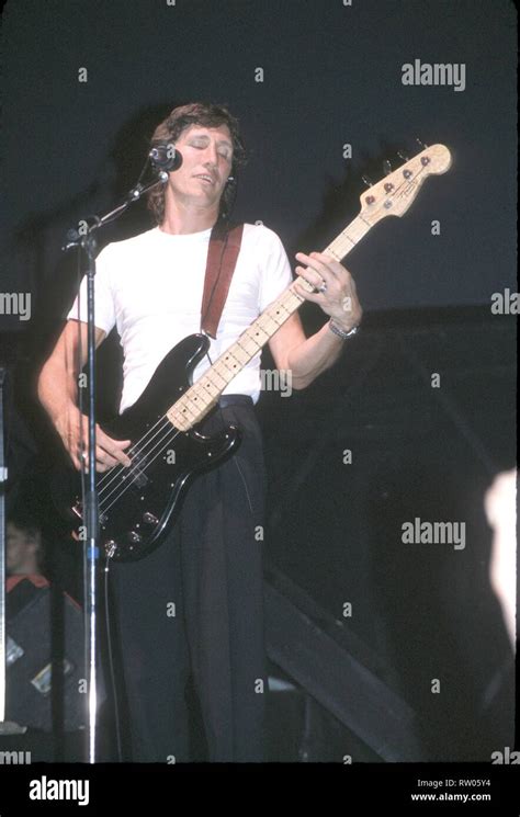 Roger Waters Music Photo Hi Res Stock Photography And Images Alamy