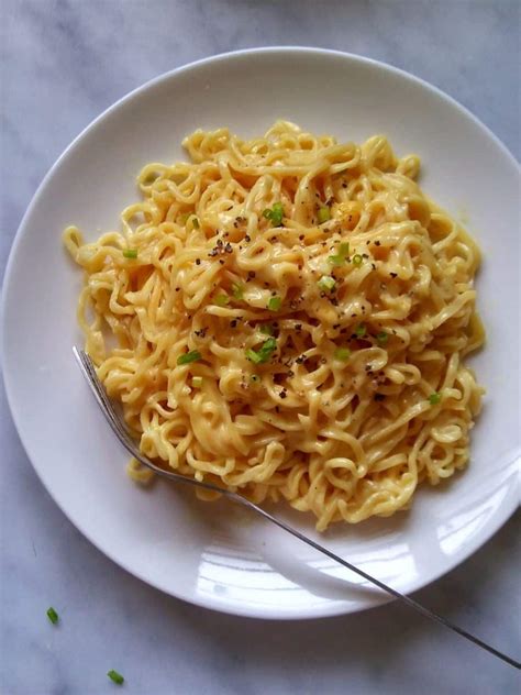 Cheesy Ramen Noodles - Spoons Of Flavor