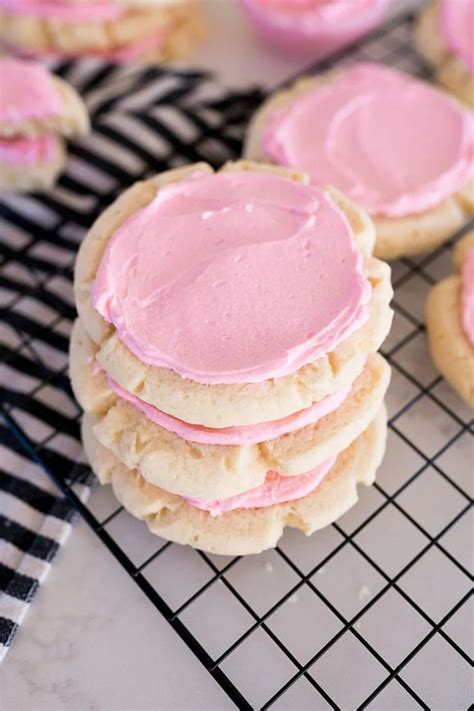 Crumbl Sugar Cookies Stacked In A Stack Sugar Cookies Recipe Crumble Cookie Recipe Easy