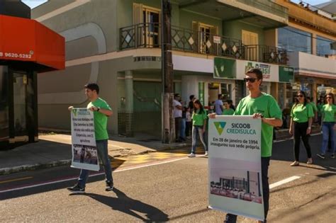 SICOOB Credisulca Participa Do Desfile De 07 De Setembro Em Turvo SC