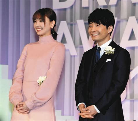 星野源と新垣結衣が結婚 「二人で力を合わせながら穏やかに生活を営んでいけたら」：中日スポーツ・東京中日スポーツ