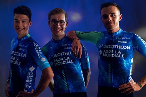 Decathlon AG2R La Mondiale Team présente un nouveau maillot