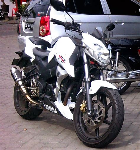 MOTOR KU Modifikasi Yamaha Byson 2015 Aliran Fighter