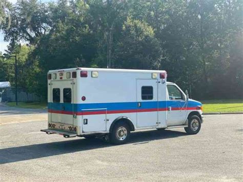 Ford E-350 Ambulance (2003) : Emergency & Fire Trucks