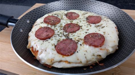 PIZZA DE FRIGIDEIRA RÁPIDA E FÁCIL FEITO EM POUCOS MINUTOS YouTube