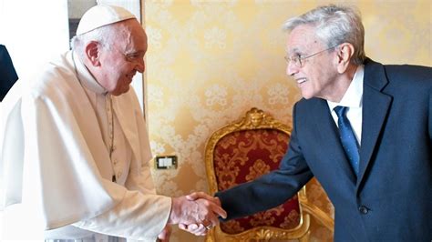 Papa Francisco recebe o cantor Caetano Veloso Diocese de São Carlos