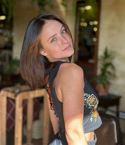 Larissa Manoela Abre Lbum Para Mostrar Novo Corte De Cabelo