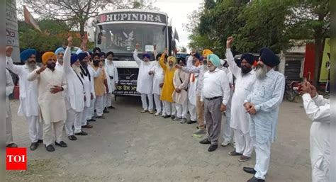 Haryana Sgpc Members March From Ambala To Amritsar To Protest Against