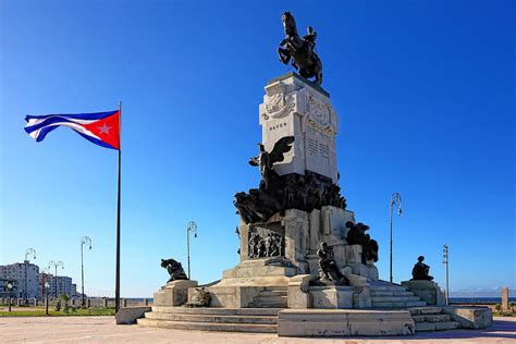 Maceo Monument In Havana Cuba Robin Thom Photography