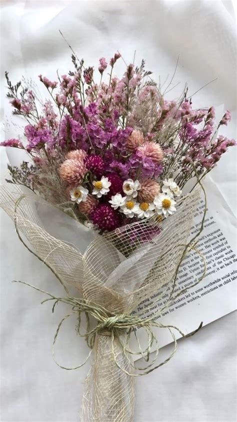 Flower Bouquet Aesthetic | Boquette flowers, Flower arrangements, Wedding flowers