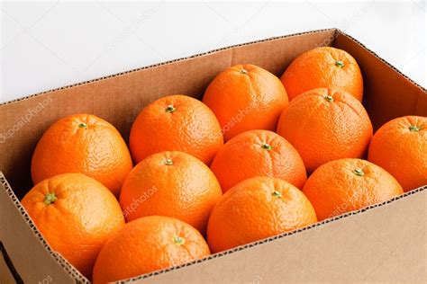 Caja De Dibujos Animados Llena De Naranjas 2024