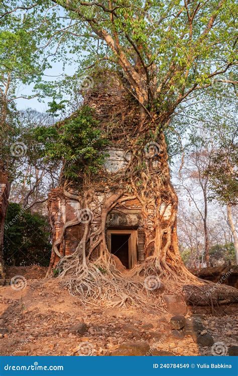 Prasat Pram Temple Ruins At Koh Ker, Siem Reap, Cambodia Stock Image ...