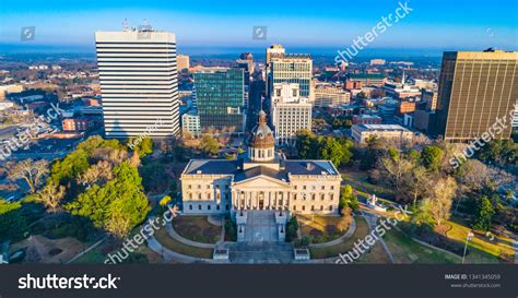 254 Columbia south carolina skyline Images, Stock Photos & Vectors ...