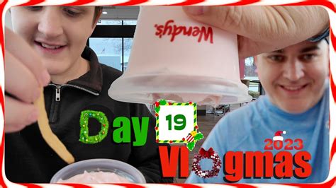 Vlogmas Wendys Peppermint Frosty With Food Review Getting Moms