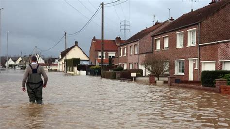 France des inondations et des coulées de boue dans le nord du pays