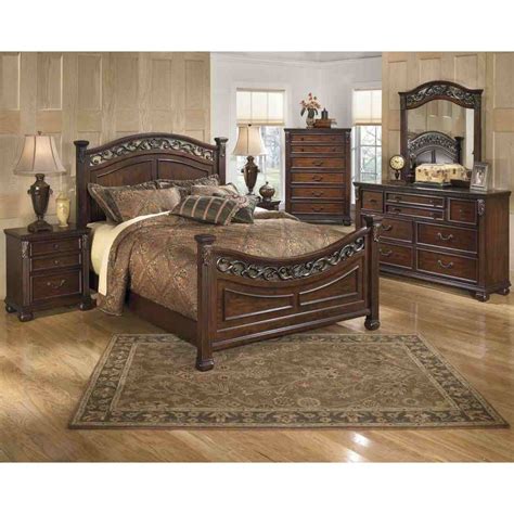 Ashley Furniture Leahlyn Panel Bedroom Set In Brown King Bedroom Sets Bedroom Set Bedroom