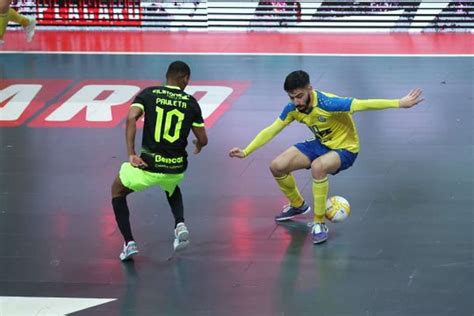 Futsal Sporting Goleia NunÁlvares 5 1 E Defronta Benfica Na Final