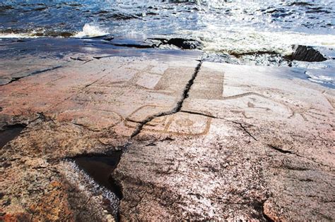 Premium Photo | Ancient petroglyphs on the shores of lake onega