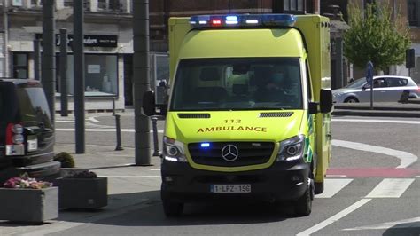 Ziekenwagen Zaventem Z Met Spoed Naar Ziekenhuis Vilvoorde Vanaf Een