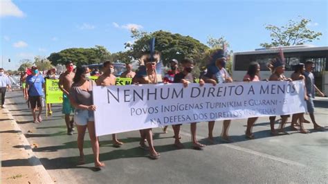 Ind Genas Voltam A Protestar Em Bras Lia Contra Projeto Que Dificulta