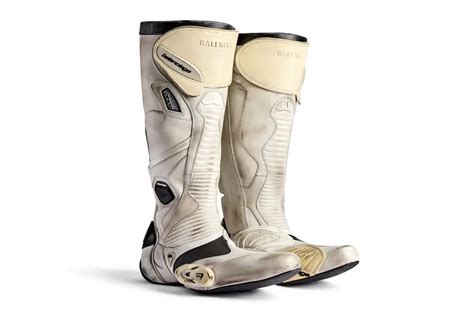 Balenciaga has launched the motocross boots we saw on the Fall 2023 runway - HIGHXTAR.