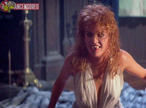 Amanda Bearse Nua Em Fright Night I