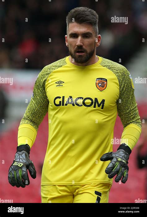 Hull City Goalkeeper Hi Res Stock Photography And Images Alamy